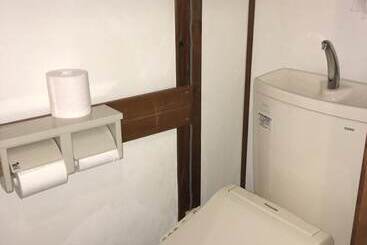 הוסטל Guesthouse Kiten