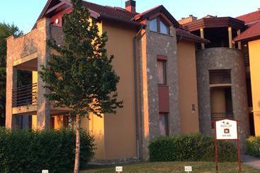 فندق Birdland Villapark