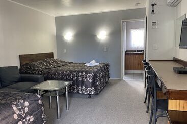 Papakura Pioneer Motor Lodge & Motel
