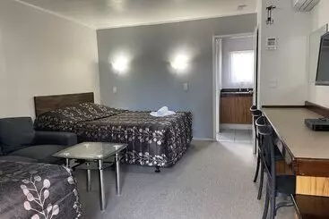 Papakura Pioneer Motor Lodge & Motel