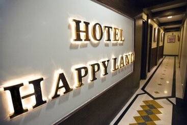 Hotel Happyland