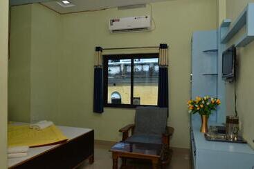 住宿加早餐 Golden River