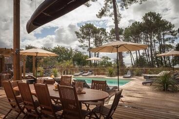 تختخواب و صبحانه ô Lac