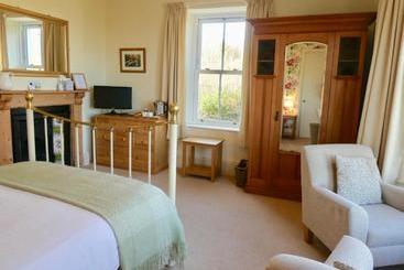 Dartmoor House B&b