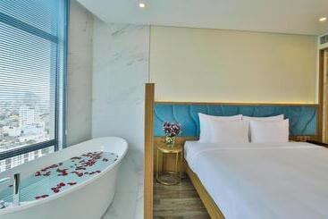 هتل San Marino Boutique Danang