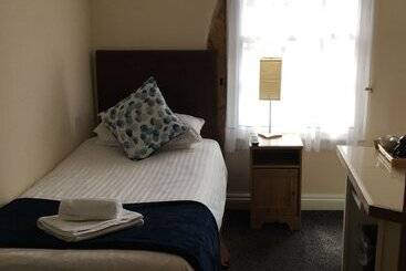 مبيت وإفطار The Chequers