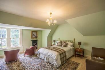 Bed and Breakfast Blervie House