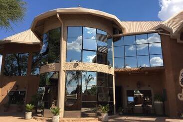 בית מלון כפרי African Home