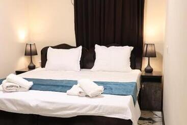 هتل Al Bukhari Boutique