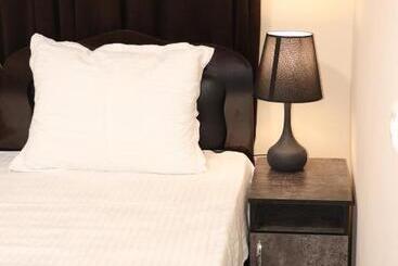 هتل Al Bukhari Boutique