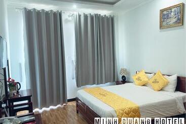 בית מלון כפרי Khách Sạn Minh Quang