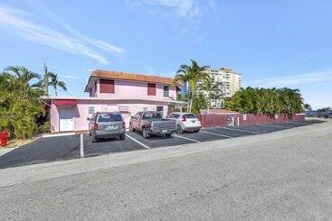 فندق على الطريق Seahorse Guesthouse