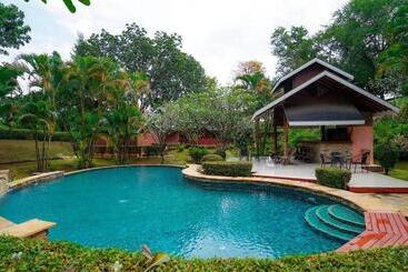 Valley Garden Resort