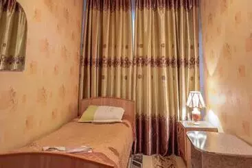 Hotel Enirest