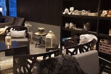 هتل Santa S Igloos Arctic Circle