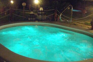 בית מלון כפרי Atlantic