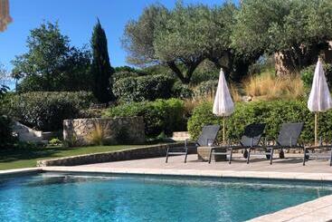 فندق Auberge De L Oumède