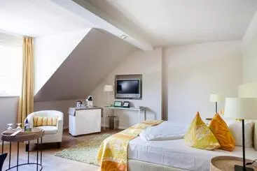 ホテル Zur Linde Dein Self Check In