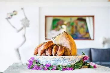 Turistlägenheter Villa Yrondi