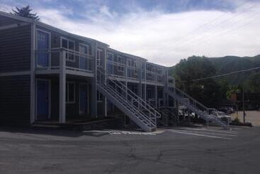 ホテル Basalt Mountain Inn