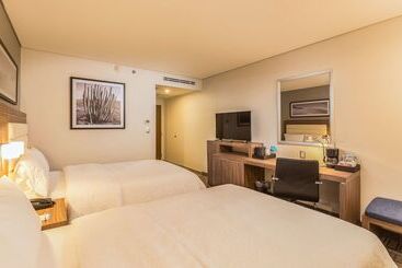 בית מלון כפרי Hampton Inn By Hilton Tijuana