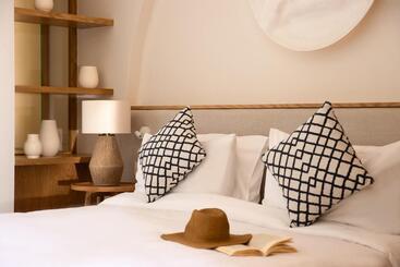 Yalikavak Marina Hotel By Social Living Collection