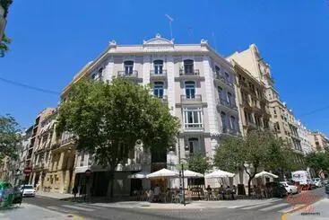 آپارتمان‌های توریست‌ها The Art Boutique Colon