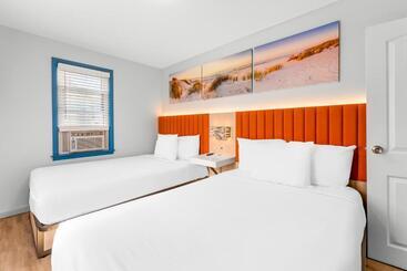 ホテル Buttercup Suites