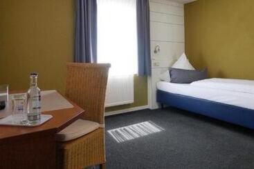 فندق & Restaurant Hüllen