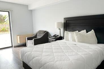 בית מלון כפרי Travelodge By Wyndham Welland