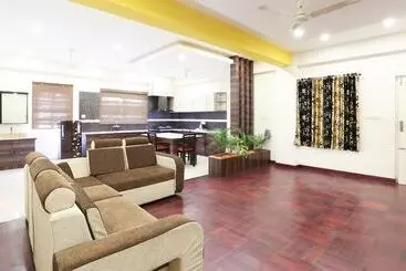 Hotel Treebo Trip Cmks Habitat Center