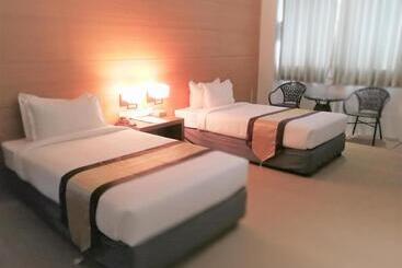 Hospedaria Yama Hotel & Rooftop Bar