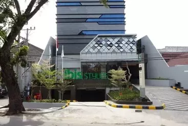 هتل Ibis Styles Medan Pattimura
