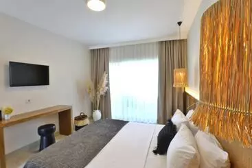 Lavinya Otel