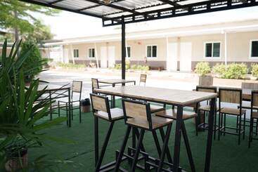 בית מלון כפרי Baan Sabuy Jung