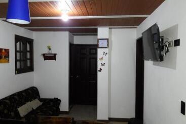 هاستل Hostal Balcones De La Piedra