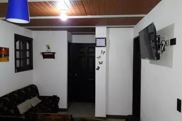 ユースホステル Hostal Balcones De La Piedra