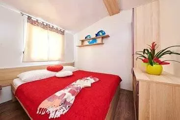 Camping Adria Mobile Homes Park Umag