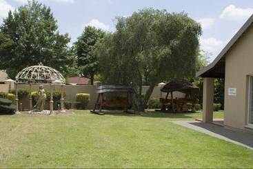 Bed and Breakfast Nmb2 Guest House