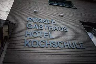 ホテル Restaurant Kochschule Rössle
