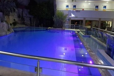 هتل Thomas Apartments