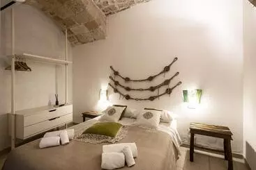 ベッドアンドブレックファースト Eremo Guest House Housea Travel