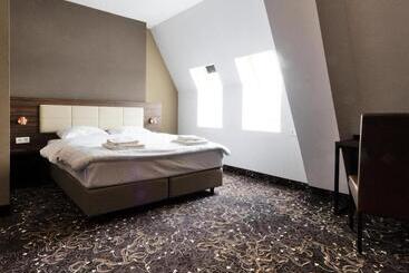 هتل Amsterdam Lake