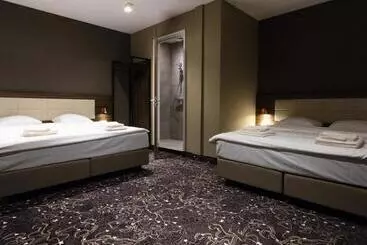 Hotelli Amsterdam Lake