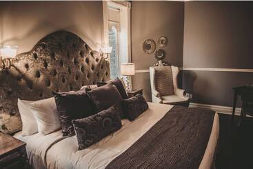 Отель The Grand