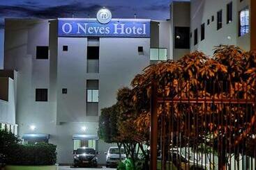 فندق O Neves