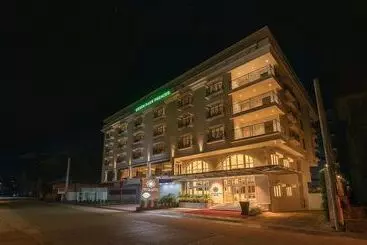 Hotel White Lotus