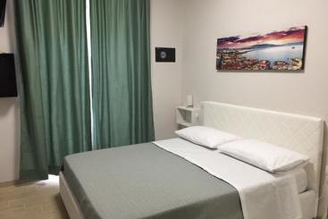 ベッドアンドブレックファースト Villa Augustea