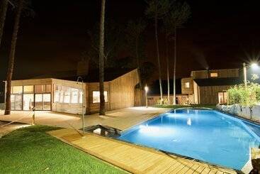 Курорт Bukubaki Eco Surf