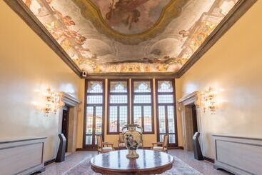 Hotel Nani Mocenigo Palace